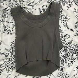 brandy melville tank top cropped